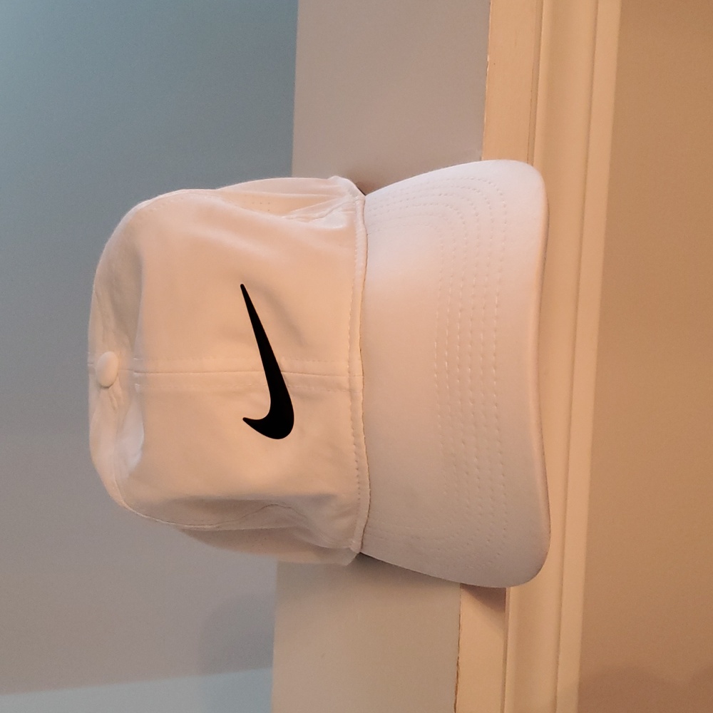 Nike Classic White Hat